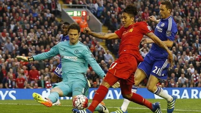 Liverpool e Chelsea empatam jogo atrasado