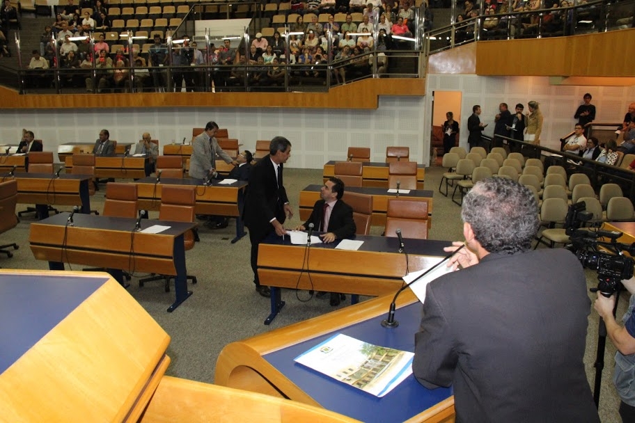 Mais duas cadeiras de vereador são aprovadas