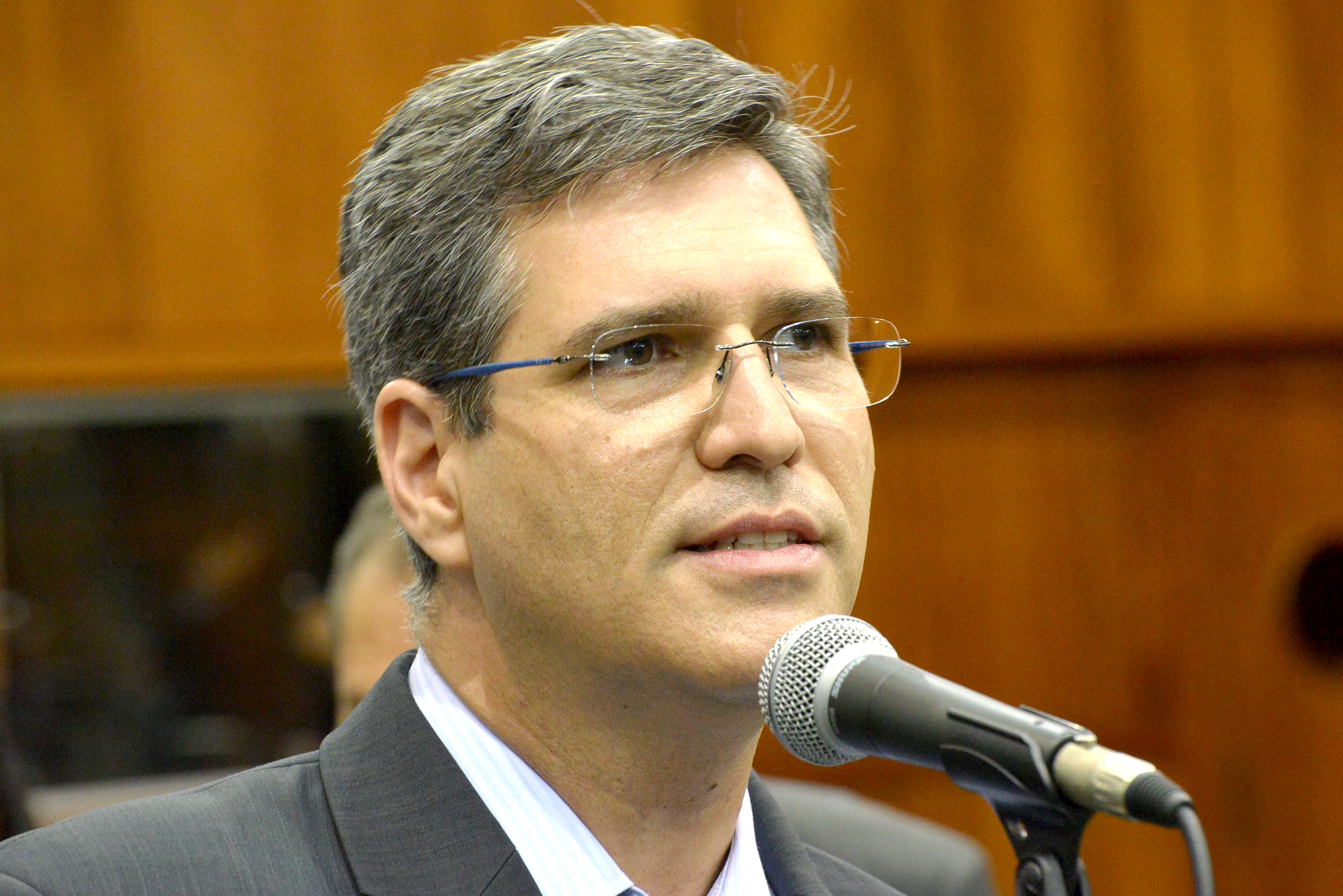 Francisco Jr discute projeto de desenvolvimento para Goiânia