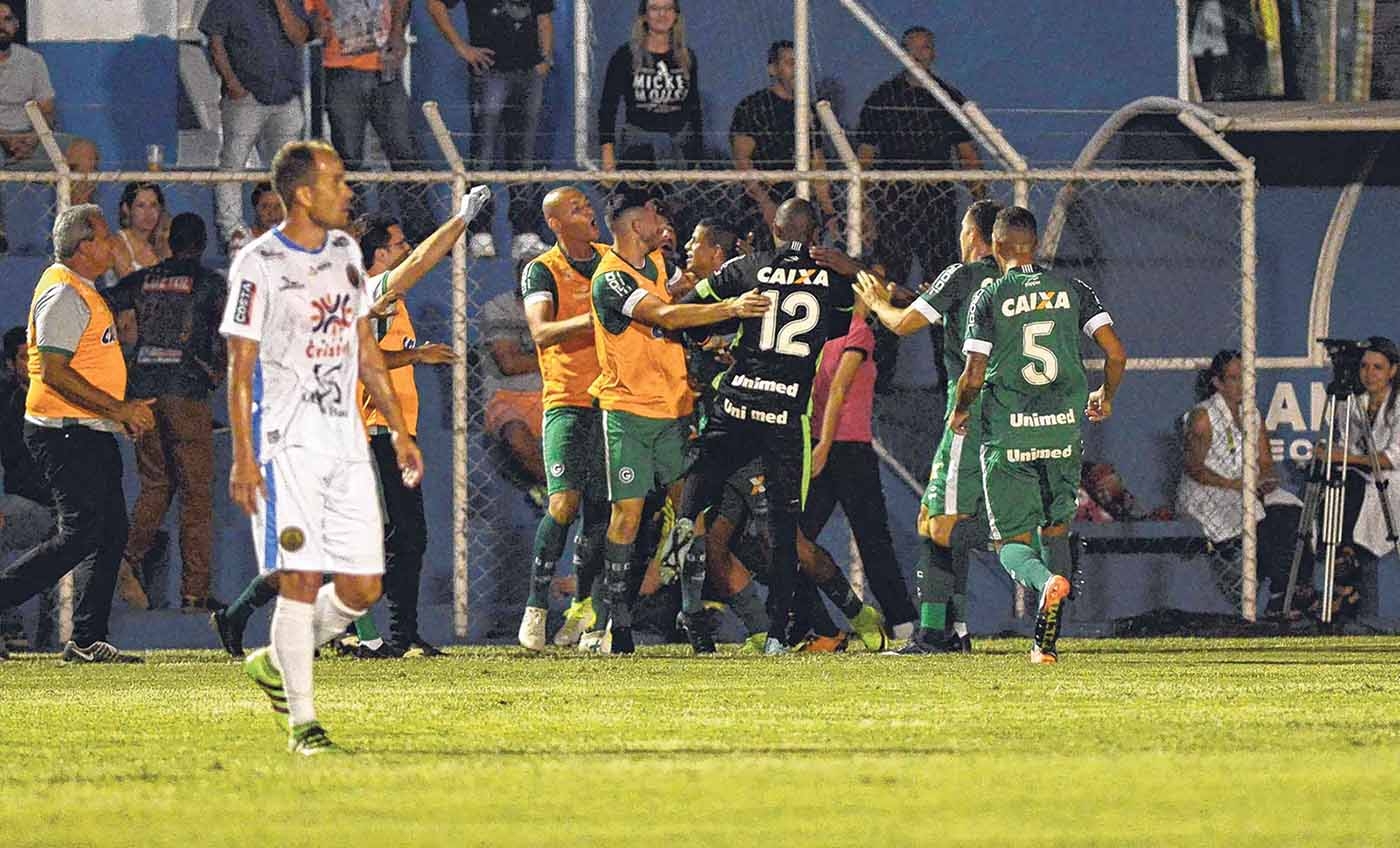 Fla corrige desgaste físico de Gabigol com dieta equilibrada