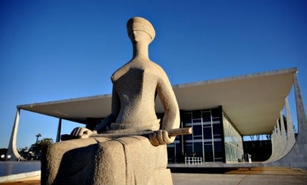 Escândalos embaralhados