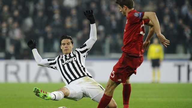 Juve corre atrás do prejuízo e empata