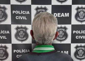 Idoso suspeito de oferecer doces e dinheiro para abusar de criança é preso em Valparaíso
