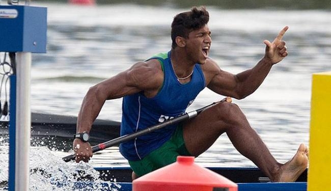 Isaquias conquista prata e bronze em Portugal