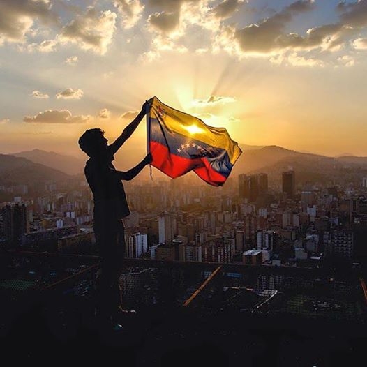 Coroico, descida que dá vida