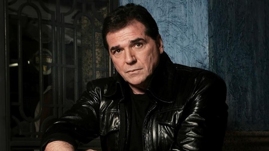 Fãs e amigos despedem-se do cantor Jerry Adriani