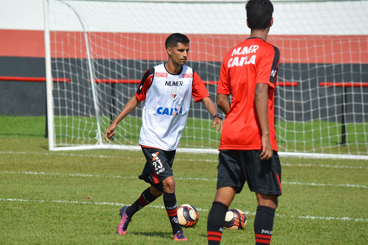 Dragão vive irregularidade no Goiano
