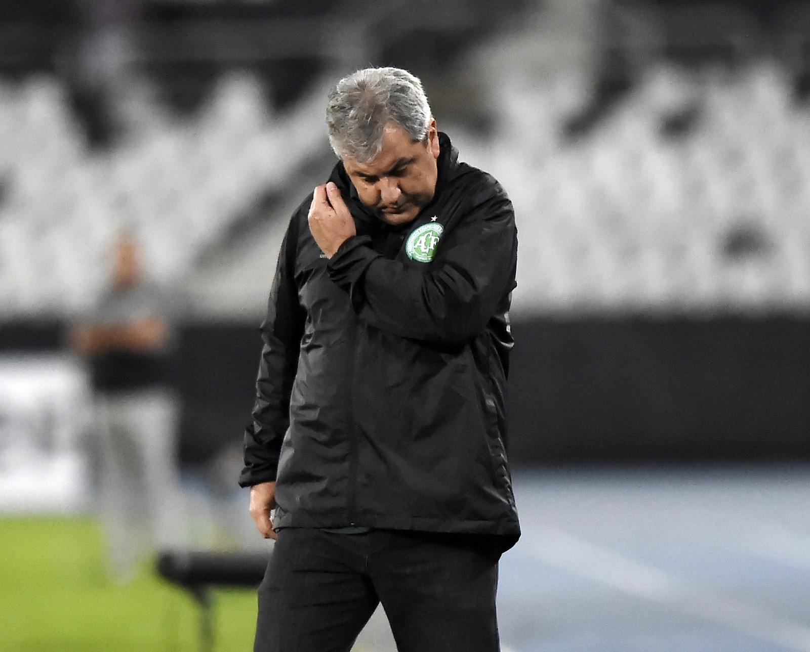 Após empate fora de casa, Chape demite Gilson Kleina