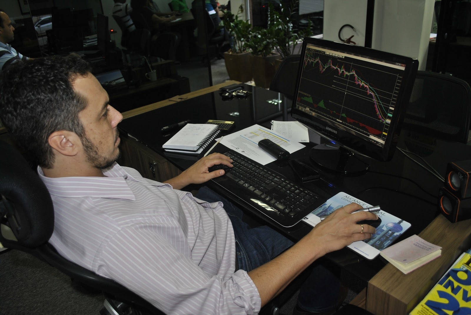Fuga de recursos da poupança chama atenção para outros investimentos
