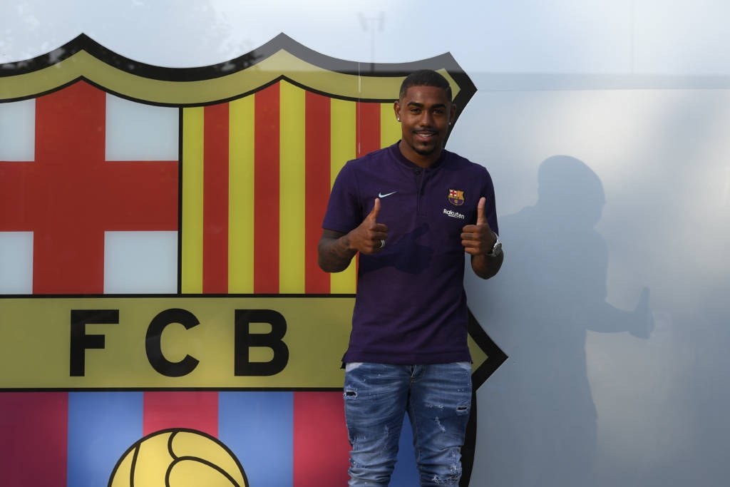 Após imbróglio, Malcom se apresenta ao Barcelona
