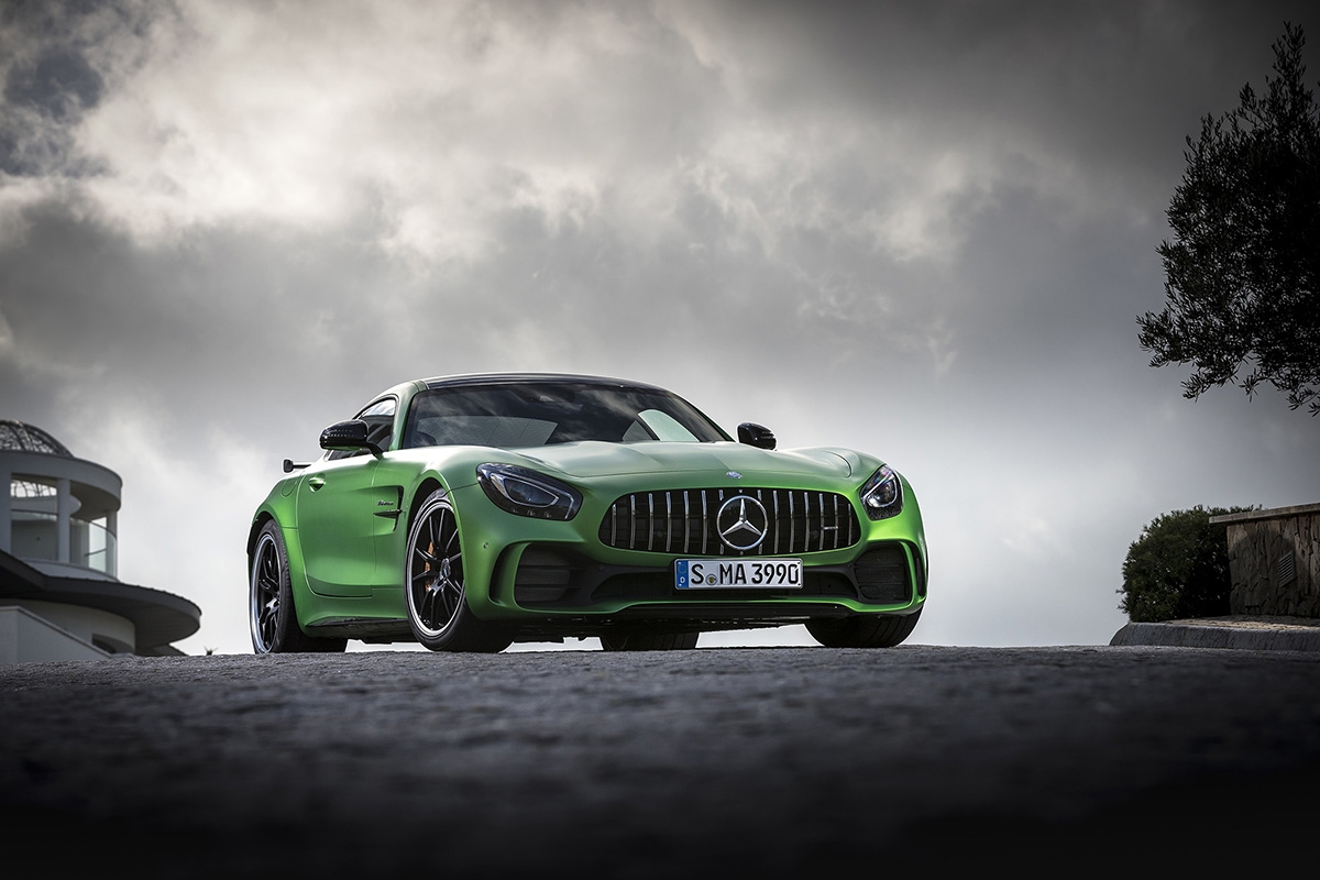 Superesportivo GT R de 585 cv chega ao Brasil por R$ 1.199.900,00