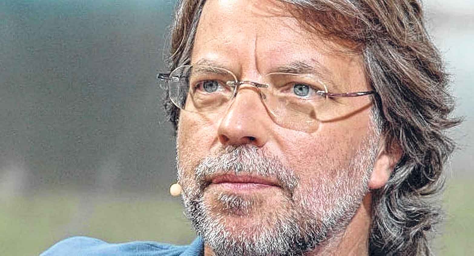 Mia Couto abre congresso dos Tribunais de Contas