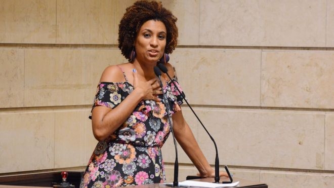 Polícia deve fazer comparações de digitais para ajudar nas investigações do caso Marielle Franco