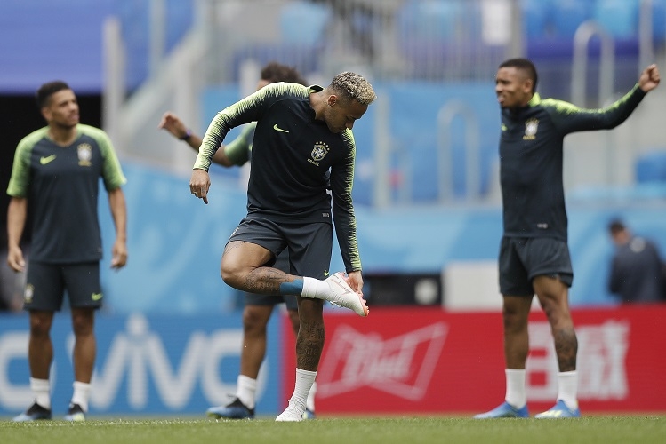 Tite rebate críticas sobre possível individualismo de Neymar