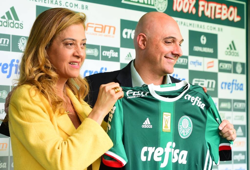 Reforço que traz reforços