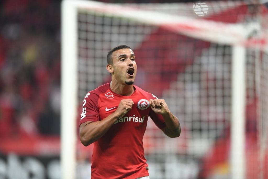 Inter bate lanterna e assume terceiro lugar