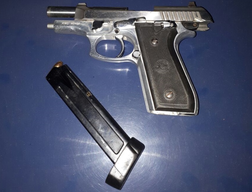 Estudante de medicina veterinária é preso suspeito de porte ilegal de arma de fogo e embriaguez ao volante