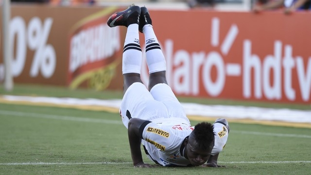 Vasco goleia o Madureira em São Januário