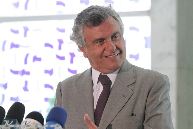 Em Cidade Ocidental, Caiado ouve críticas sobre a ausência do governo no Entorno