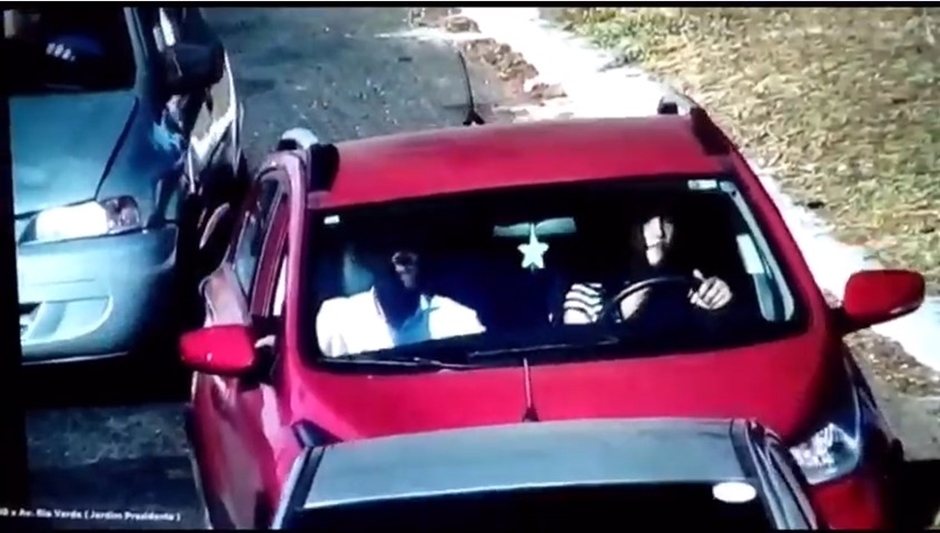 Juiz mantém presa jovem de 18 anos que diz ter 20 passagens pela polícia