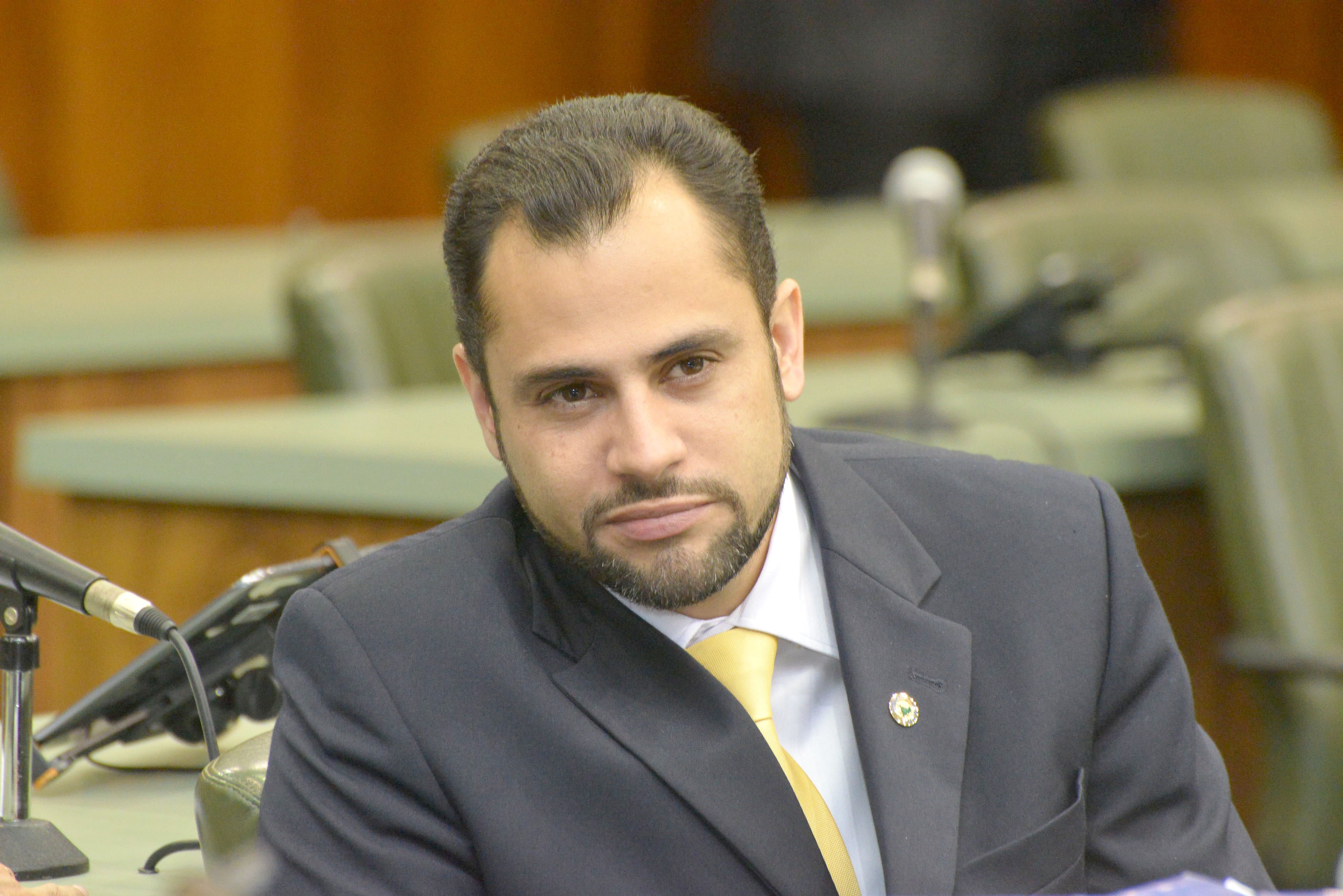 Simeyzon debate energia fotovoltaica em Goiás