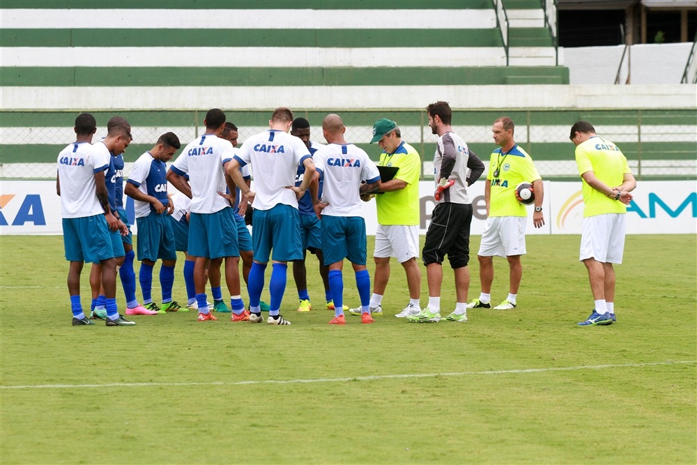 Kleina deve repetir time em segundo amistoso