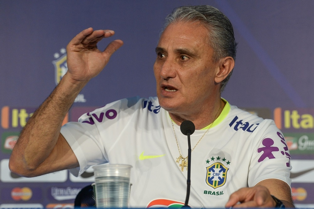Tite se defende de críticas por convocação de jogadores