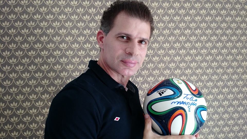 Aos 48 anos, Túlio Maravilha anuncia a volta aos gramados