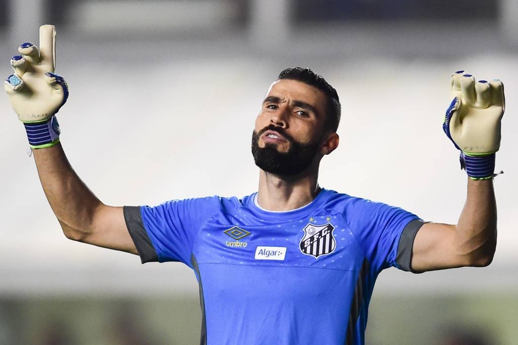 São Paulo pode contratar goleiro de rival para 2019