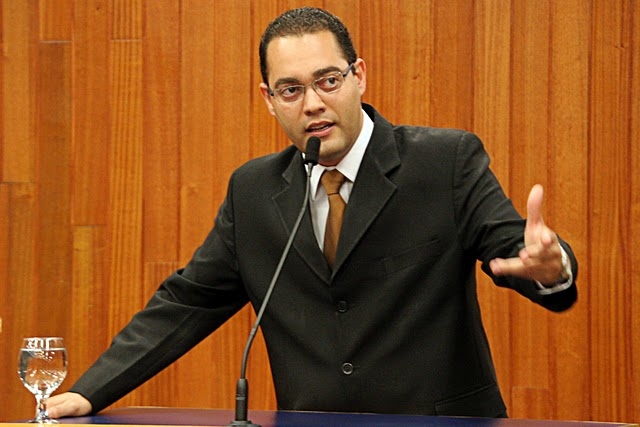 Virmondes lutando pela educação em Goiás
