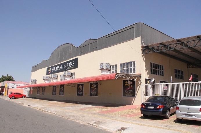 Primeiro shopping de semijoias do Centro-Oeste é inaugurado em Goiânia
