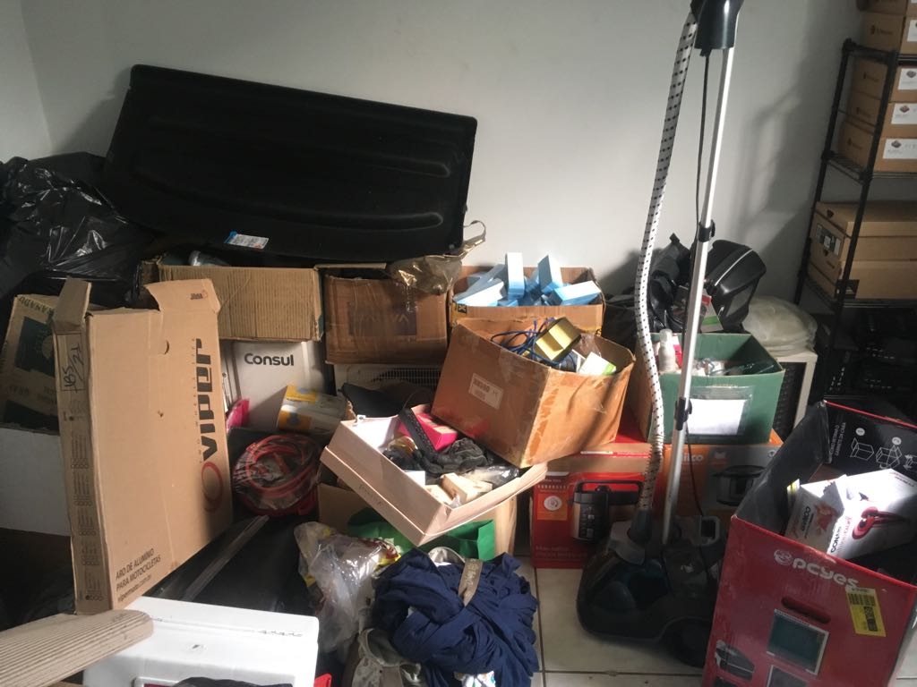 Casal é preso suspeito de usar cartões de terceiros para fazer compras na internet