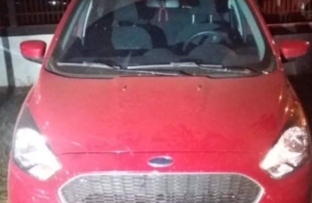 Suspeito de roubo de carro é morto durante confronto com policiais em Goiânia