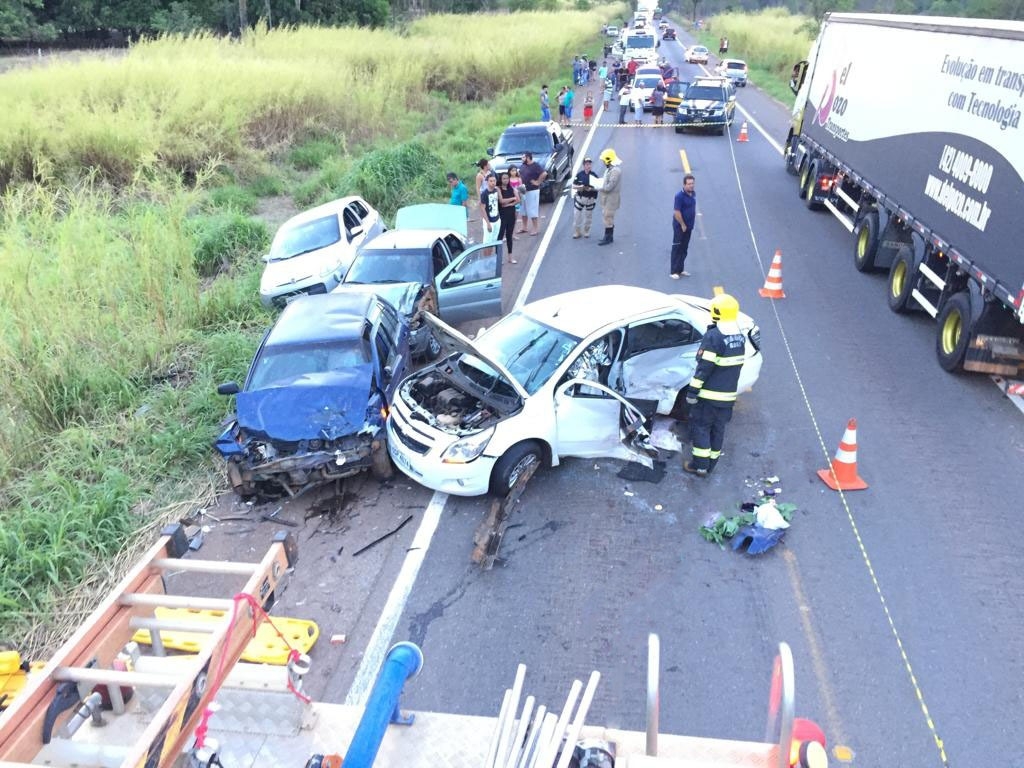 Acidente provoca morte de mãe e bebê de quatro meses, na BR-153