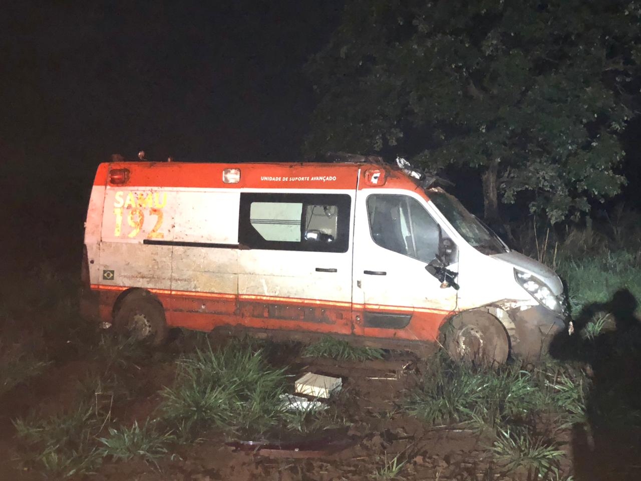 Acidentes envolvendo ambulâncias deixa três mortos e seis feridos