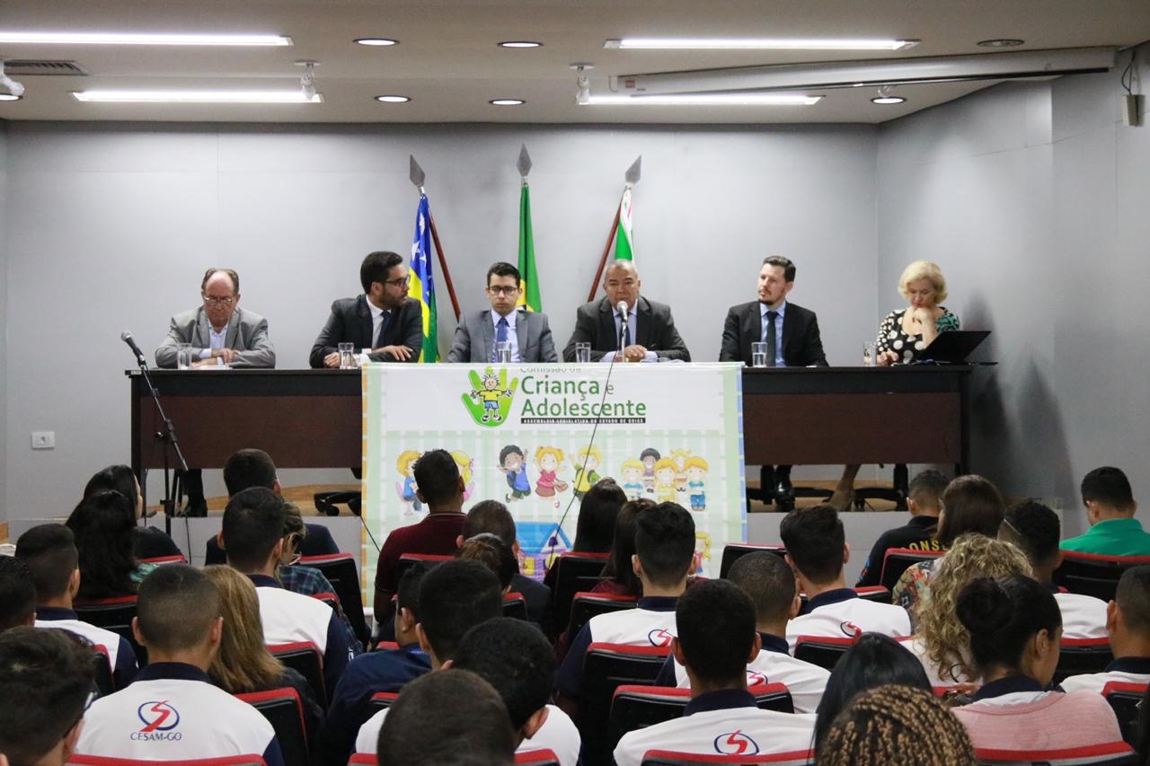 Fieg participa de audiência pública sobre combate ao trabalho infantil