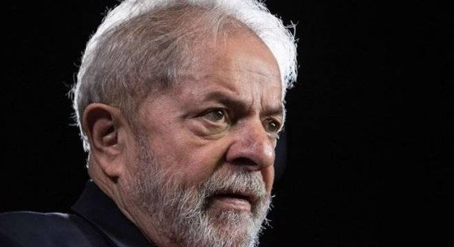 Opinião: Lula tem que ser preso!