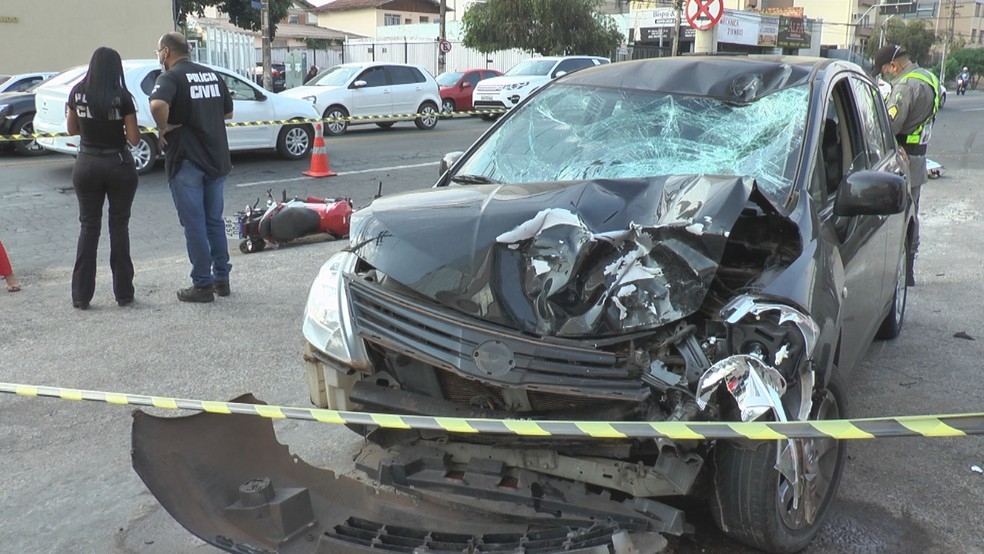 Motociclista morre na Avenida 85, em Goiânia após ser atingido por carro que estava na contramão
