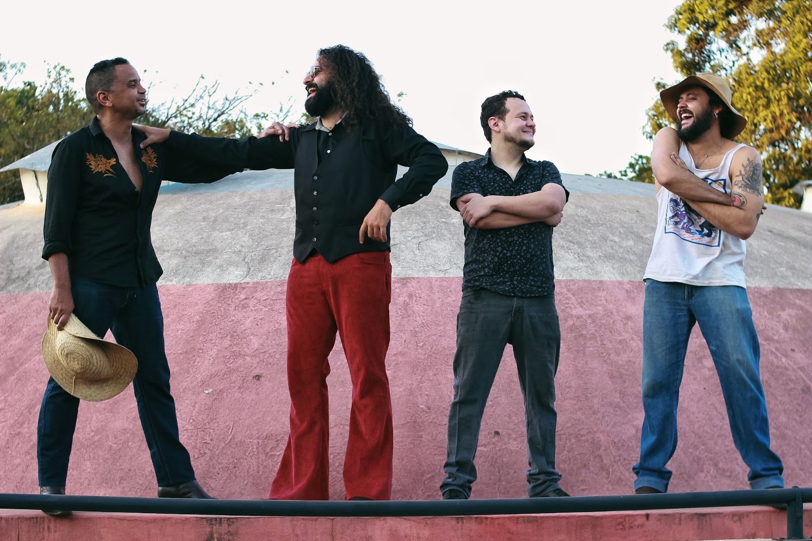 Banda goiana ensina que a vida é pra viver