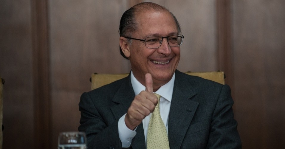 Alckmin, Aécio e FHC entram em guerra no PSDB
