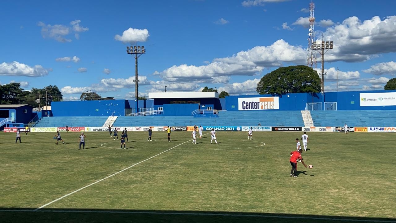 Aparecidense vence e garante a liderança do grupo