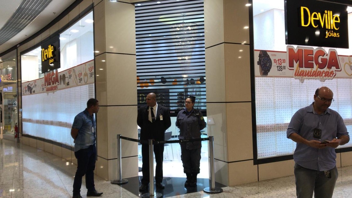 Suspeitos de assalto a joalheria de shopping em Aparecida são presos