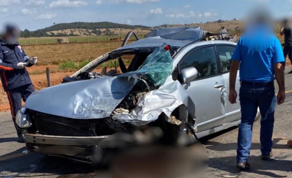 Casal morre e bebê fica ferido durante acidente