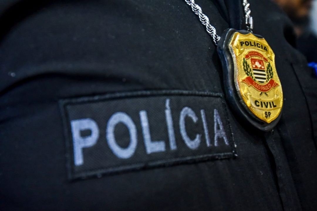 Durante uma operação da polícia em Campo Verde (MT), um homem foi resgatado de um cativeiro.
