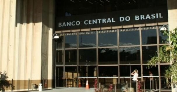 Copom analisa metas da taxa Selic e prevê queda de 3,25%
