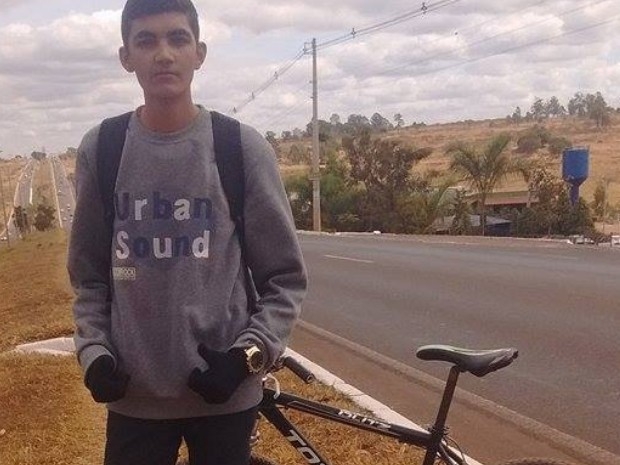 Adolescente é morto após discussão por causa de bicicleta