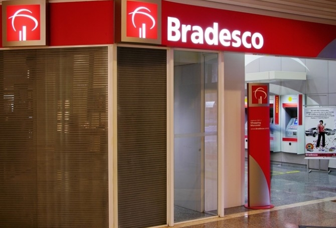 Bancos terão de pagar R$ 2 mi por tempo de espera excessivo em fila