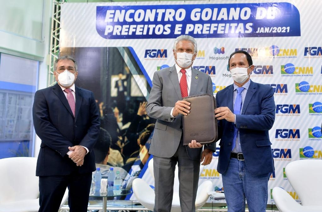 Durante Encontro Goiano de Prefeitos e Prefeitas, Caiado defende “sincronia e ações convergentes”
