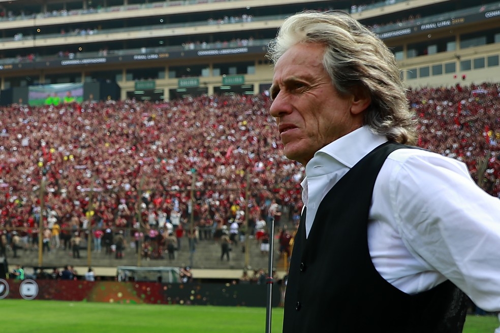 Flamengo renova contrato até junho de 2021 com técnico Jorge Jesus