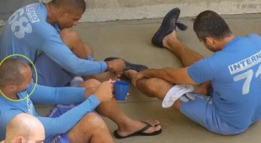 Chefões do tráfico do comando vermelho do RJ recebem bilhetes na cadeia